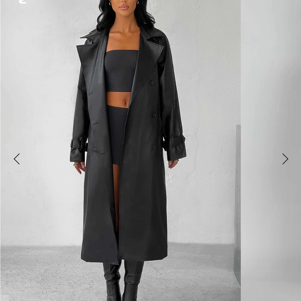 Black Trench Coat with Oversized Fit and Wide Lapel